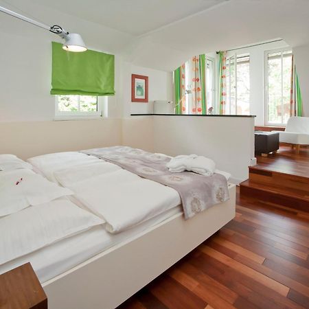 Seehotel Hubertushof Velden am Woerthersee Exterior photo
