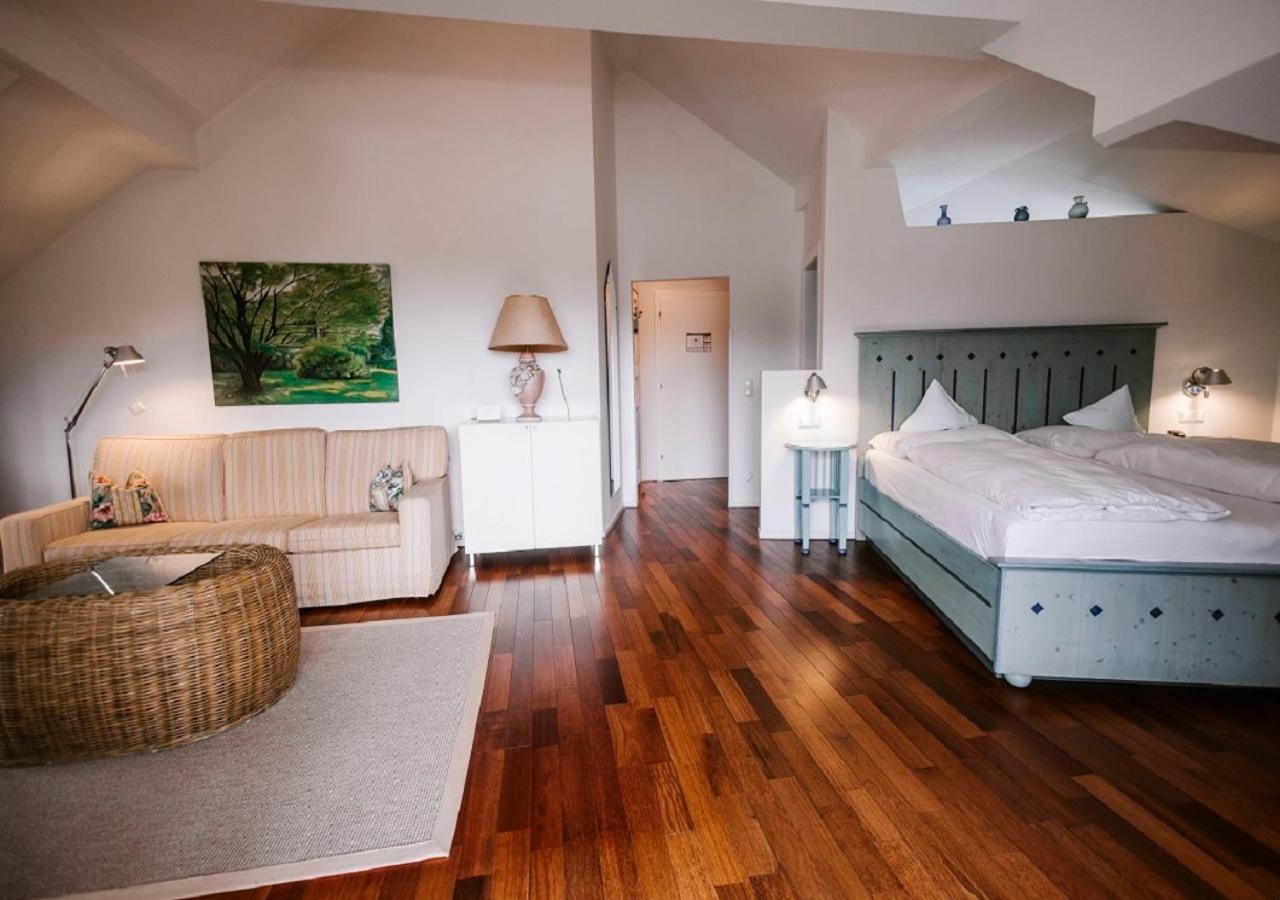 Seehotel Hubertushof Velden am Woerthersee Exterior photo